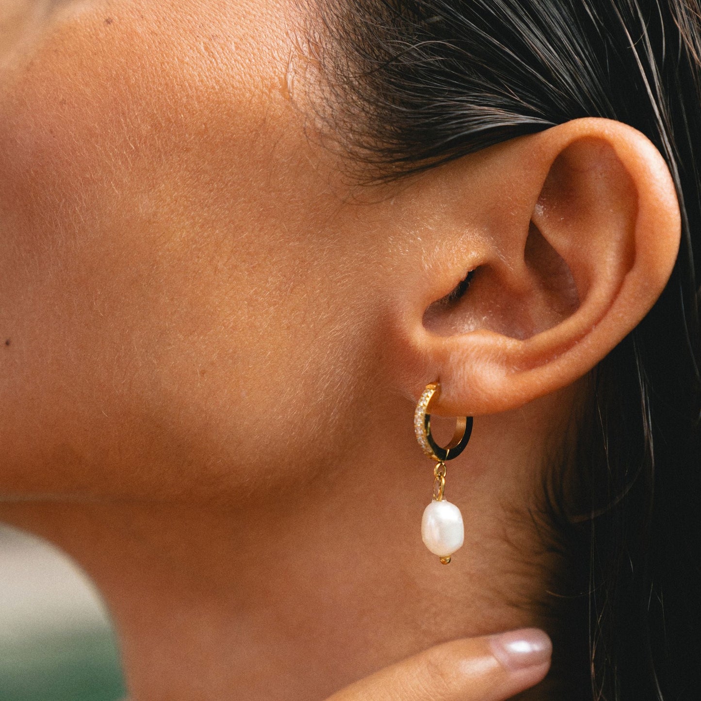 Boucles d'oreilles créoles en perles d'eau douce
