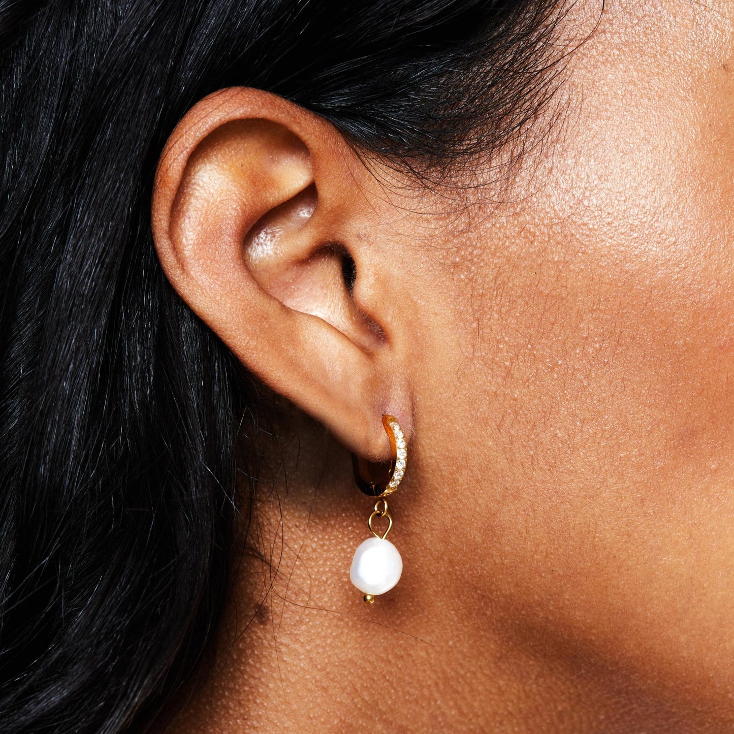 Boucles d'oreilles créoles en perles d'eau douce
