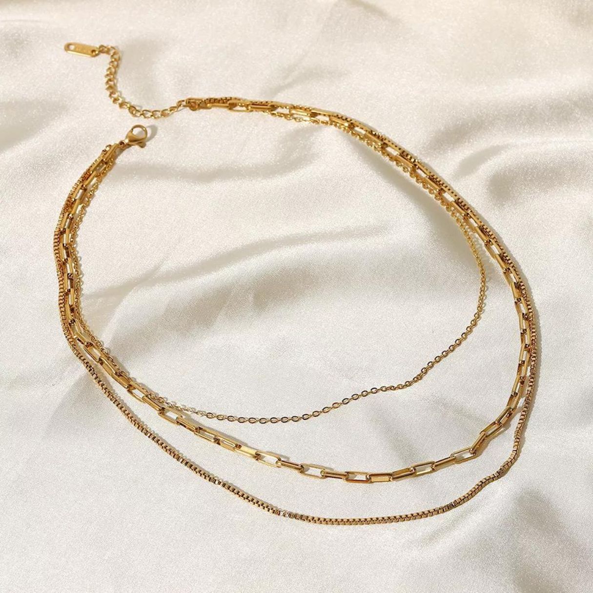 Collier à plusieurs niveaux « Saona » 