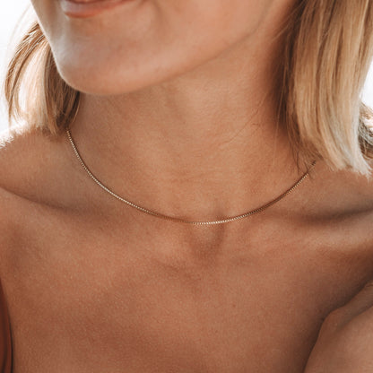 Dainty Box Choker