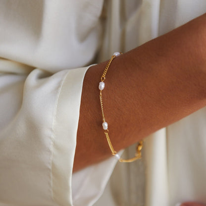 "Lovina" Freshwater Pearl Bracelet