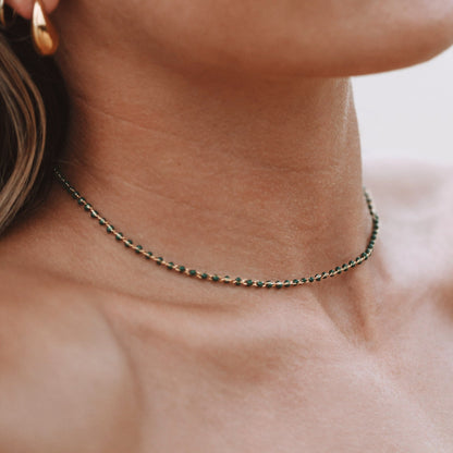 Collier ras du cou en perles vertes