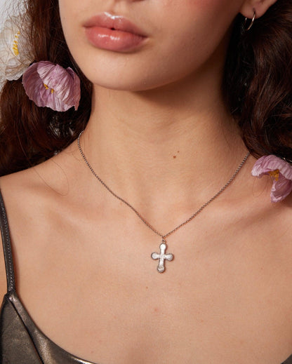 Collier avec pendentif mini croix en argent