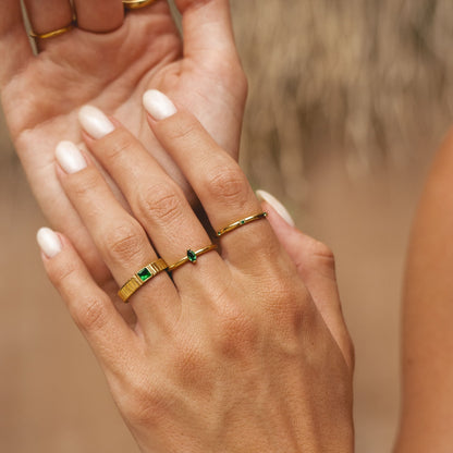 Dainty Emerald Ring