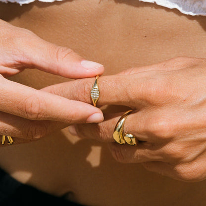 Sparkling Signet Ring