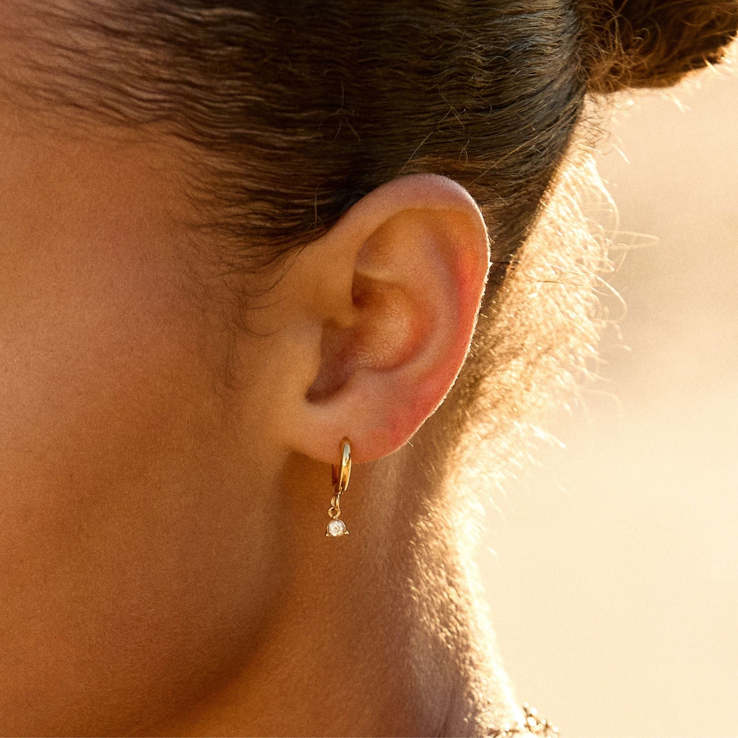 Boucles d'oreilles créoles en forme de goutte de diamant 